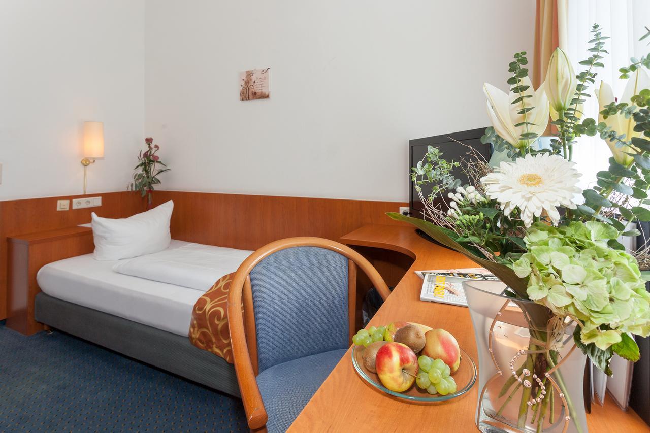 Trip Inn Hotel Schumann Dusseldorf Bagian luar foto