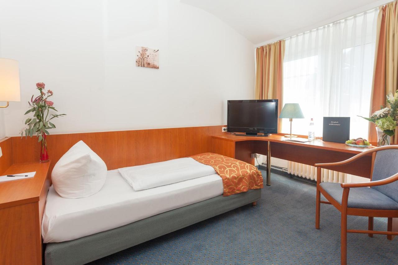 Trip Inn Hotel Schumann Dusseldorf Bagian luar foto