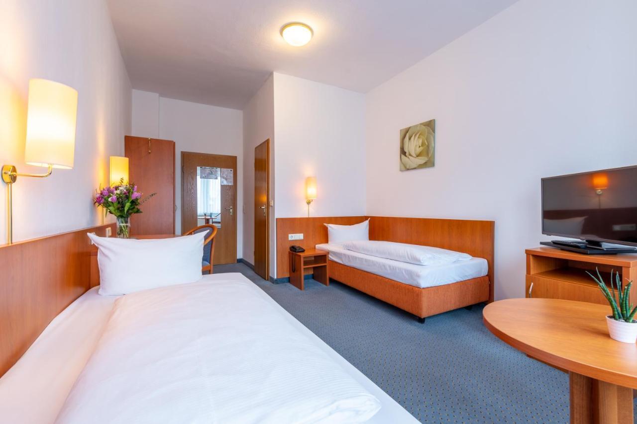 Trip Inn Hotel Schumann Dusseldorf Bagian luar foto